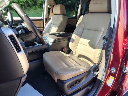 Used 2018 GMC Sierra 1500 Denali AWD/4WD image 15