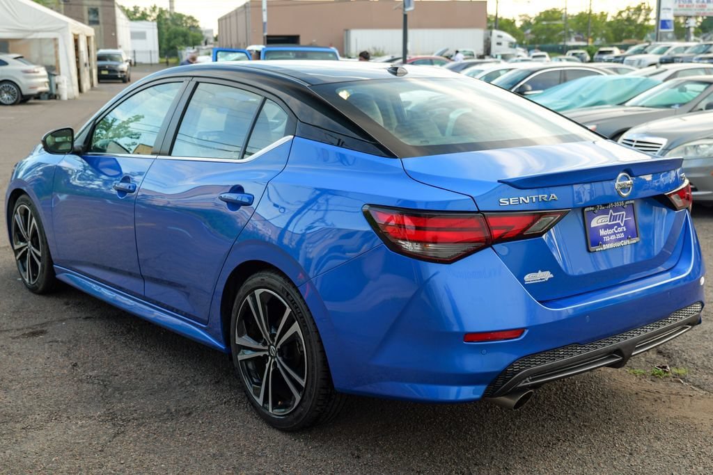 Used 2023 Nissan Sentra SR w/ SR Premium Package FWD image 5