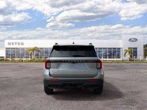 New 2027 Ford Explorer Active RWD image 7