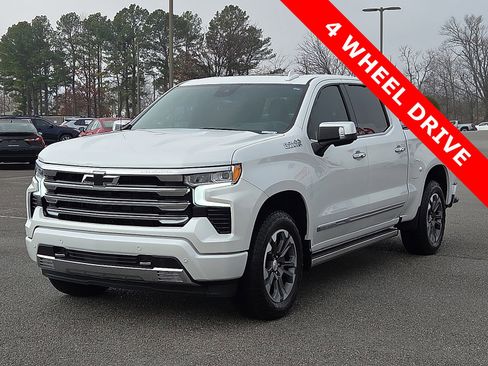 Used 2025 Chevrolet Silverado 1500 High Country w/ Technology Package image 2