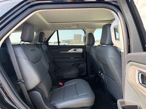 New 2026 Ford Explorer Active w/ Active Comfort Package AWD/4WD image 28