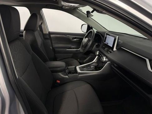 Used 2024 Toyota RAV4 XLE w/ Convenience Package FWD image 15