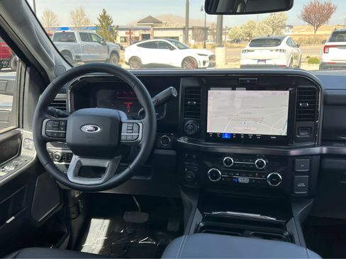 New 2026 Ford F250 Lariat w/ Black Appearance Package image 24