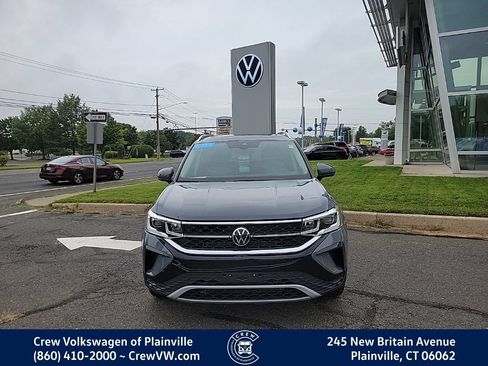 Certified 2023 Volkswagen Taos SEL AWD/4WD image 2