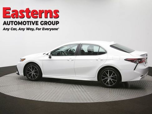 Used 2024 Toyota Camry SE AWD/4WD image 60