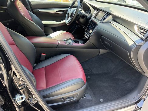 Used 2023 INFINITI QX50 Sport FWD image 11