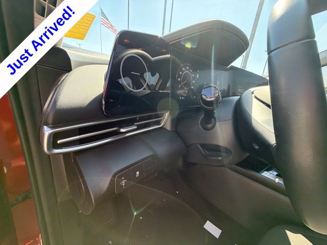 Used 2025 Hyundai Elantra SEL FWD image 39