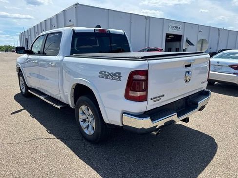 Used 2021 RAM 1500 Laramie w/ Off Road Group AWD/4WD image 4