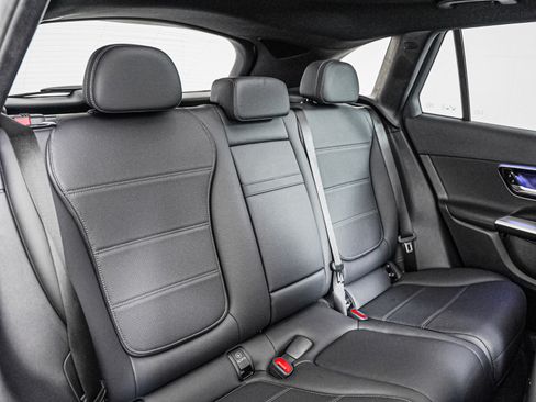 Certified 2026 Mercedes-Benz GLC 300 image 10