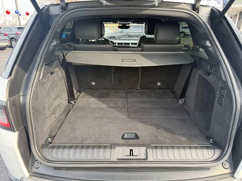 Used 2019 Land Rover Range Rover Sport SE image 40