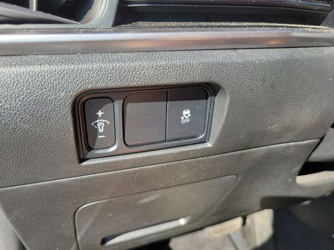 Used 2024 Kia Sorento S image 34