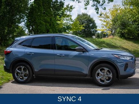 Used 2025 Ford Escape ST-Line AWD/4WD image 4