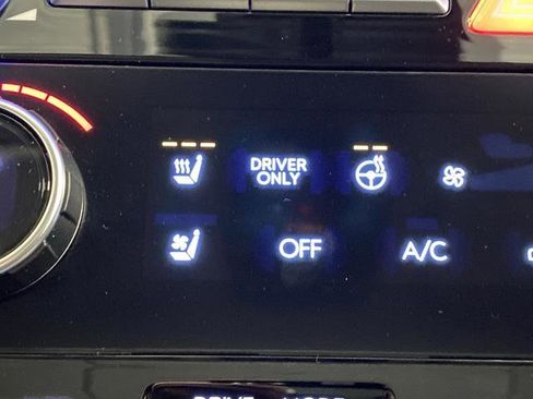 Used 2025 Hyundai Santa Fe Limited image 12