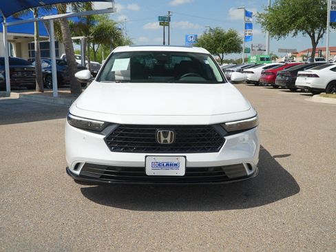 Used 2025 Honda Accord EX-L image 2