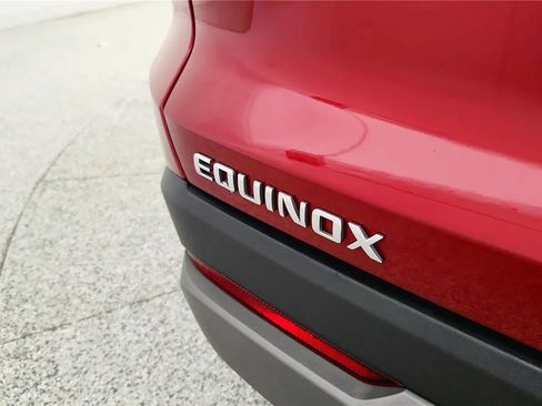 Used 2025 Chevrolet Equinox LT w/ Safety and Technology Package FWD image 44