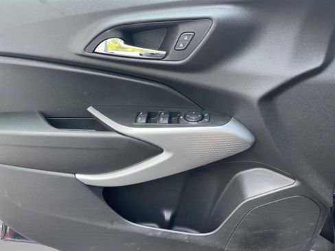 Used 2024 Chevrolet Trax LS FWD image 24