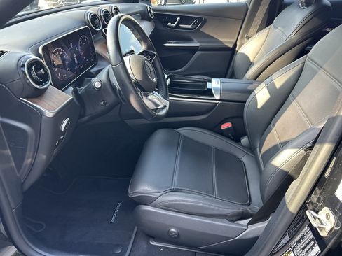 Certified 2025 Mercedes-Benz GLC 300 image 22