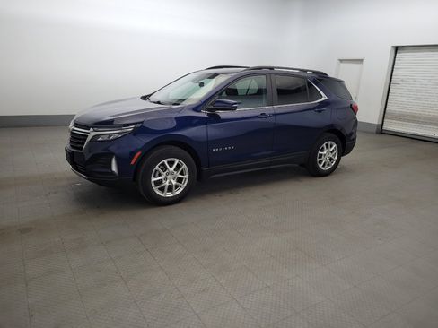 Used 2022 Chevrolet Equinox LT FWD image 2