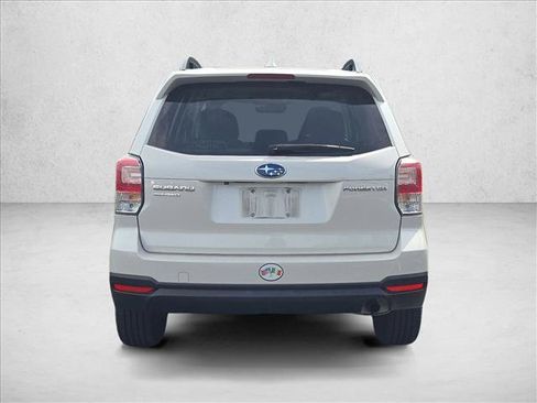 Used 2018 Subaru Forester 2.5i Premium AWD/4WD image 6