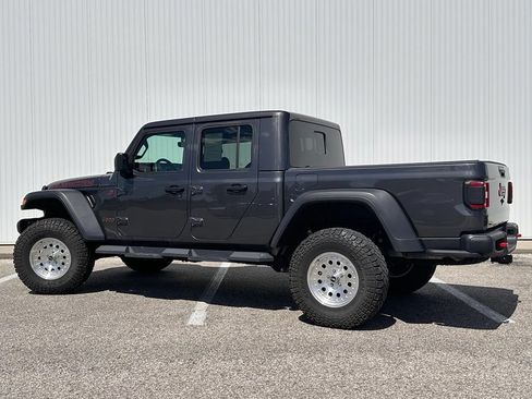 Used 2022 Jeep Gladiator Rubicon w/ LED Lighting Group AWD/4WD image 3