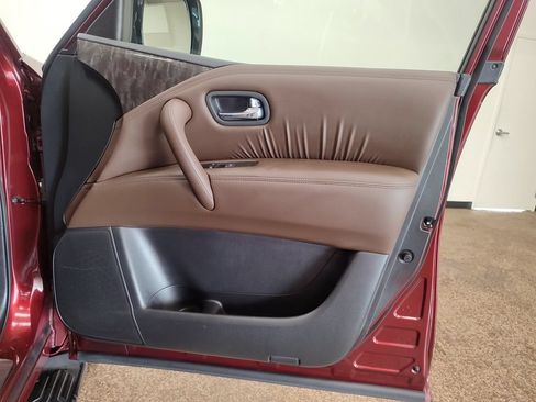Used 2024 Nissan Armada Platinum w/ Captain's Chairs Package AWD/4WD image 18