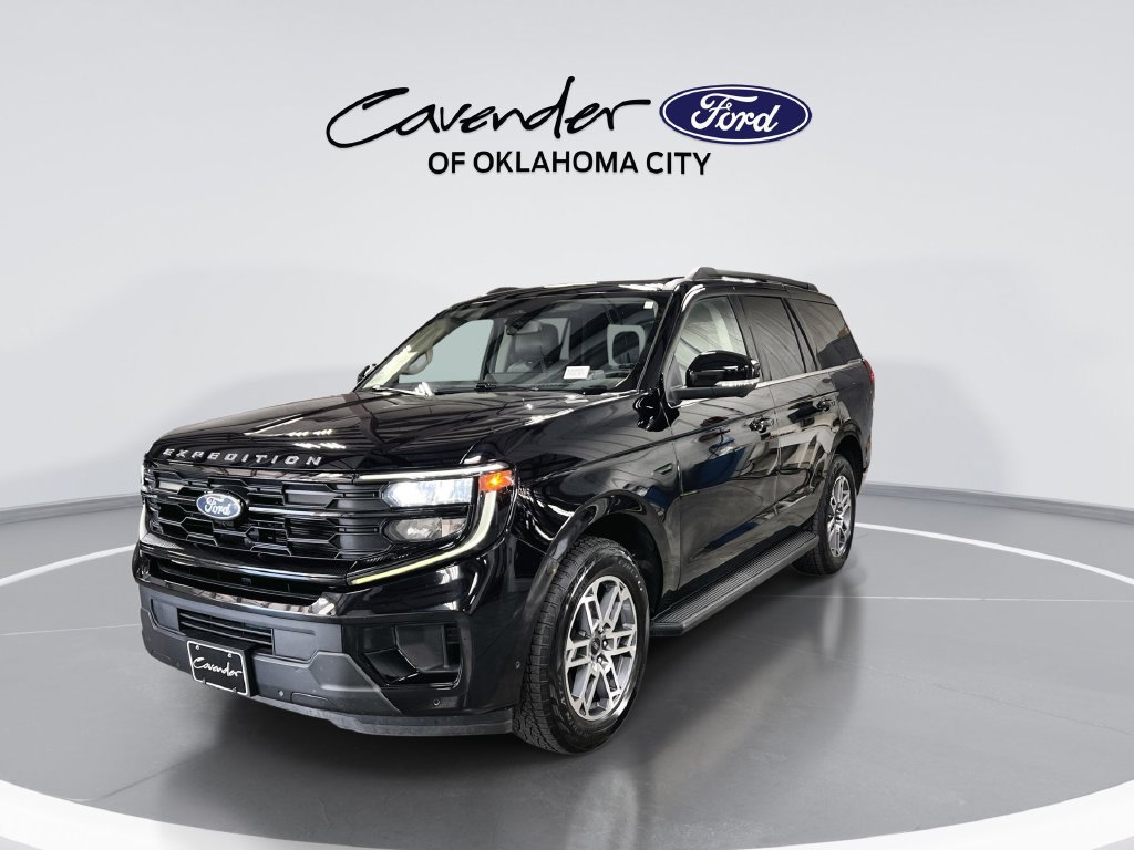 Used 2025 Ford Expedition Active AWD/4WD image 4