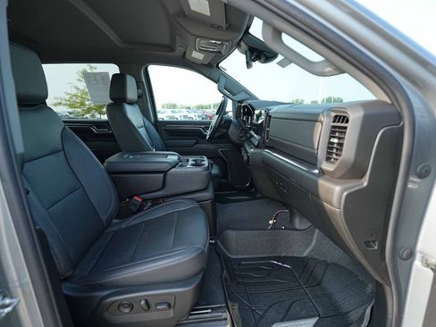Used 2024 Chevrolet Silverado 3500 LTZ AWD/4WD image 23