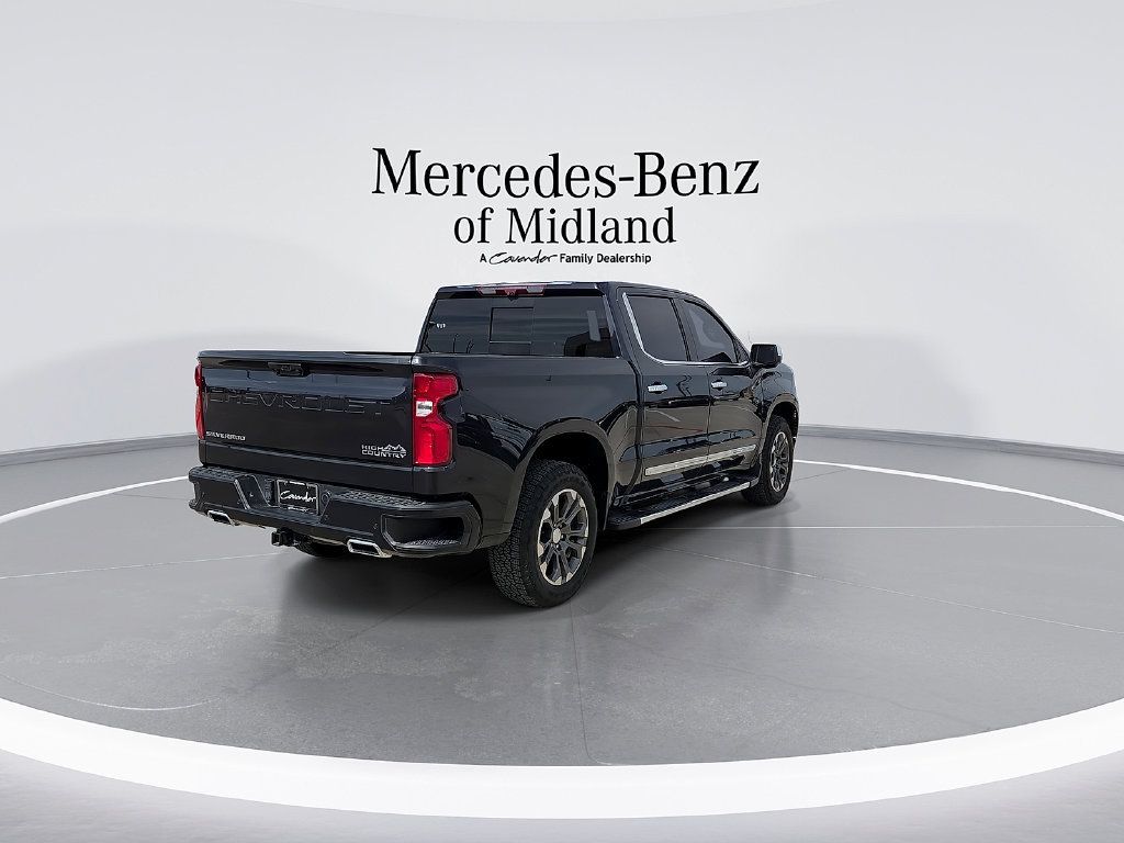 Used 2024 Chevrolet Silverado 1500 High Country w/ Technology Package AWD/4WD image 8