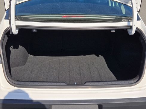 New 2026 Kia K4 LXS FWD image 18