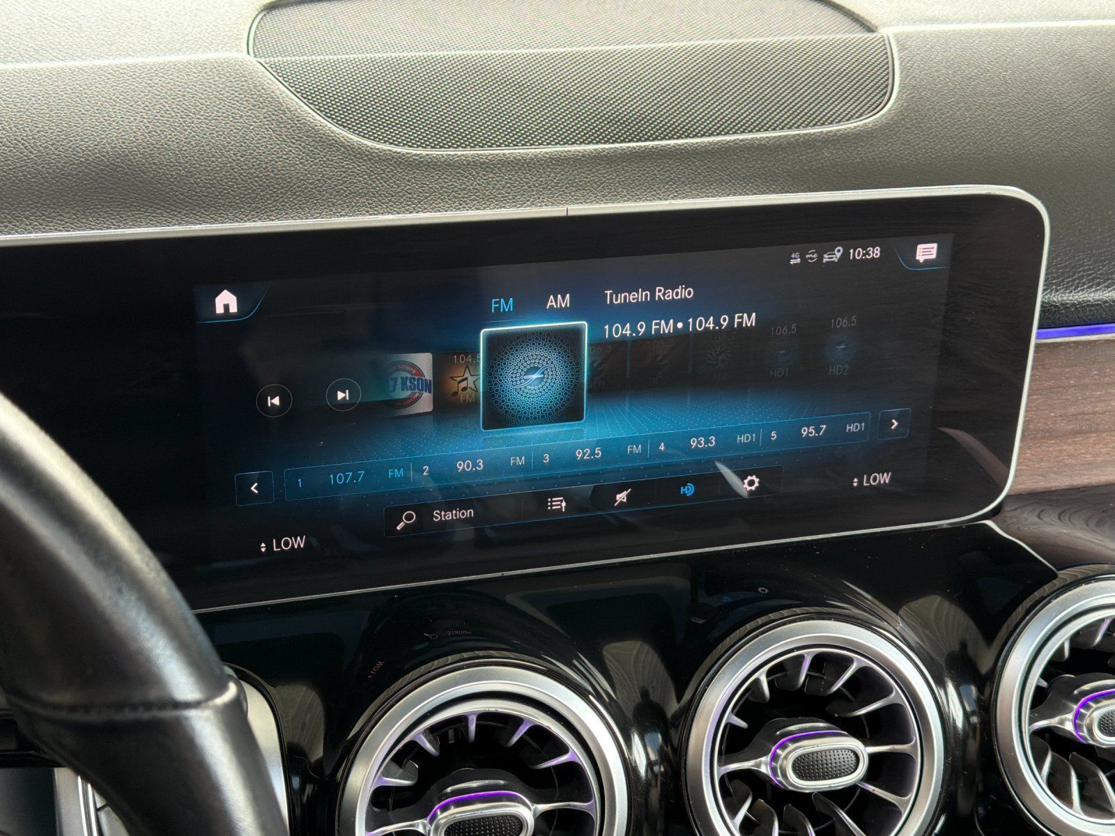 Used 2020 Mercedes-Benz GLB 250 image 17