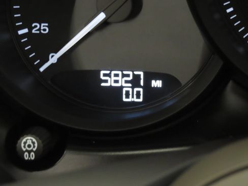 Certified 2026 Porsche Macan AWD/4WD image 18