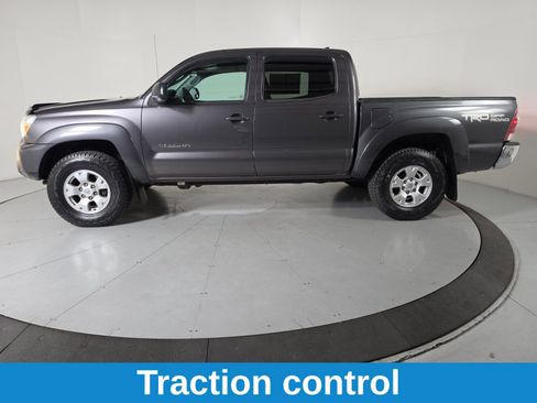 Used 2015 Toyota Tacoma 4x4 Double Cab w/ TRD Off-Road Package image 3