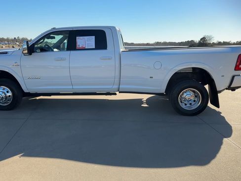 Used 2024 RAM 3500 Limited image 4