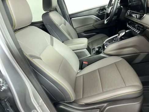 Used 2024 Chevrolet Colorado ZR2 w/ ZR2 Convenience Package III AWD/4WD image 29