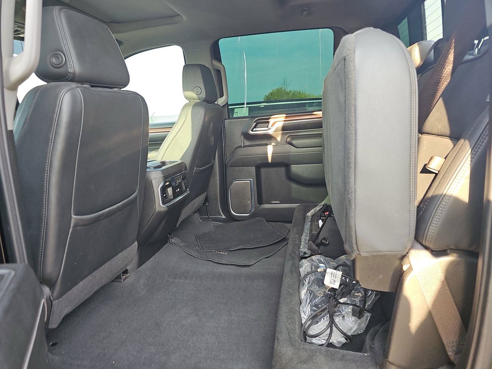 Used 2024 GMC Sierra 2500 Denali w/ Denali Reserve Package AWD/4WD image 10