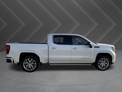Used 2024 GMC Sierra 1500 Denali w/ Denali Reserve Package AWD/4WD image 5
