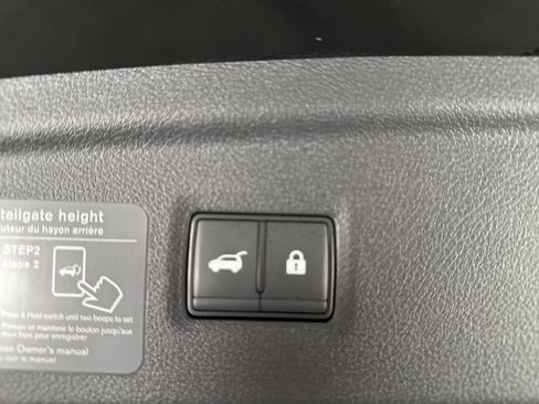 Certified 2025 INFINITI QX50 Pure image 10