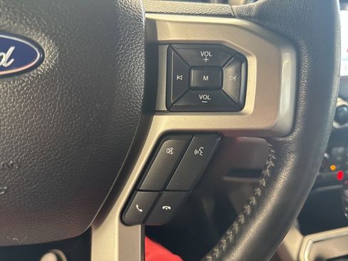 Used 2019 Ford F150 Lariat w/ Equipment Group 502A Luxury image 15