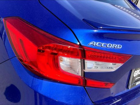 Used 2018 Honda Accord Sport image 28