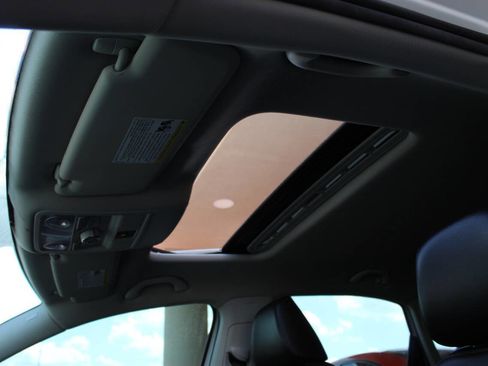 Used 2021 Volkswagen Passat 2.0T SE image 19