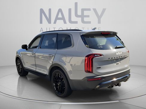 Used 2022 Kia Telluride SX w/ Nightfall Edition Package AWD/4WD image 3