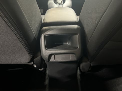 Used 2025 Honda HR-V LX image 26