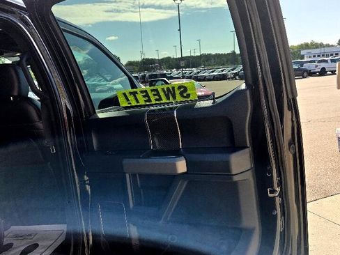 Used 2018 Ford F150 Raptor w/ Equipment Group 802A Luxury image 14