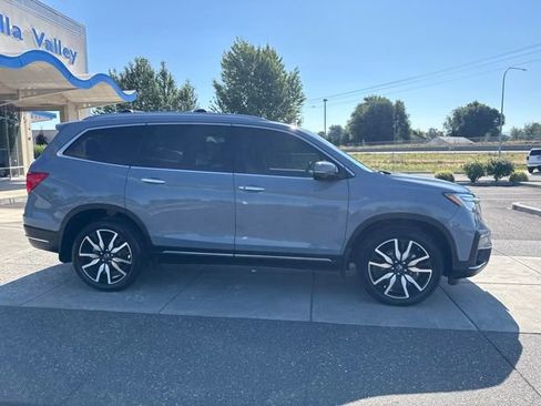 Used 2022 Honda Pilot Touring image 3