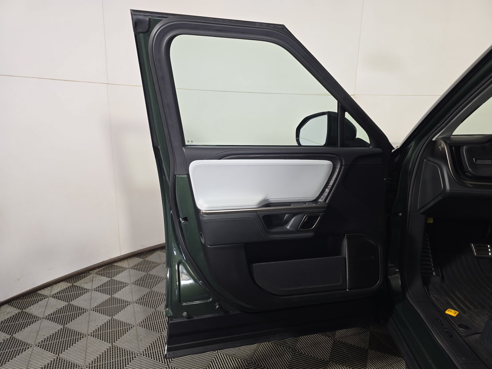 Used 2023 Rivian R1T Adventure Quad AWD/4WD image 16