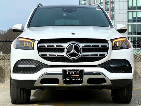 Certified 2023 Mercedes-Benz GLS 450 4MATIC image 3