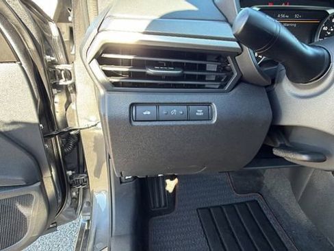 New 2025 Nissan Altima 2.5 SR image 30