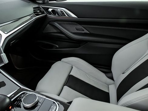 Used 2023 BMW M4 Competition RWD image 31