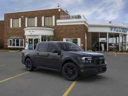 New 2024 Ford Maverick Lariat w/ Black Appearance Package