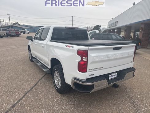 Used 2022 Chevrolet Silverado 1500 LT w/ Convenience Package II image 3